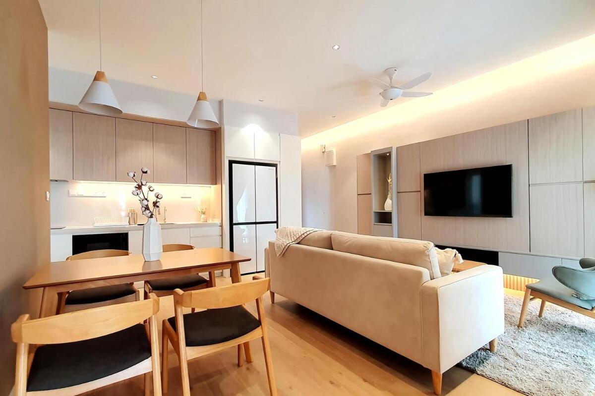 Tr 2br Kl View Near Mrt Lrt Monorail * Kuala Lumpur