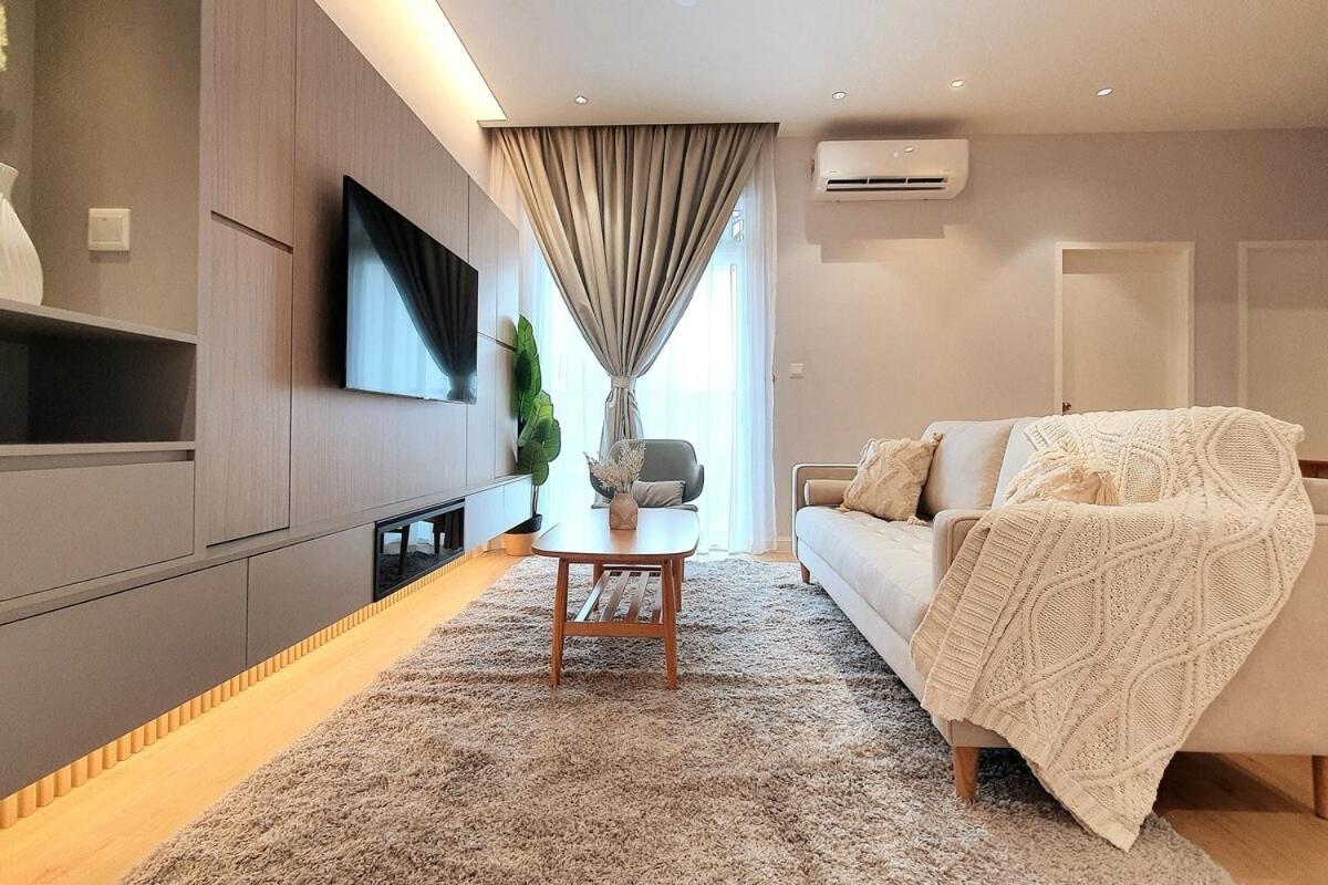 Tr 2br Kl View Near Mrt Lrt Monorail Apartment